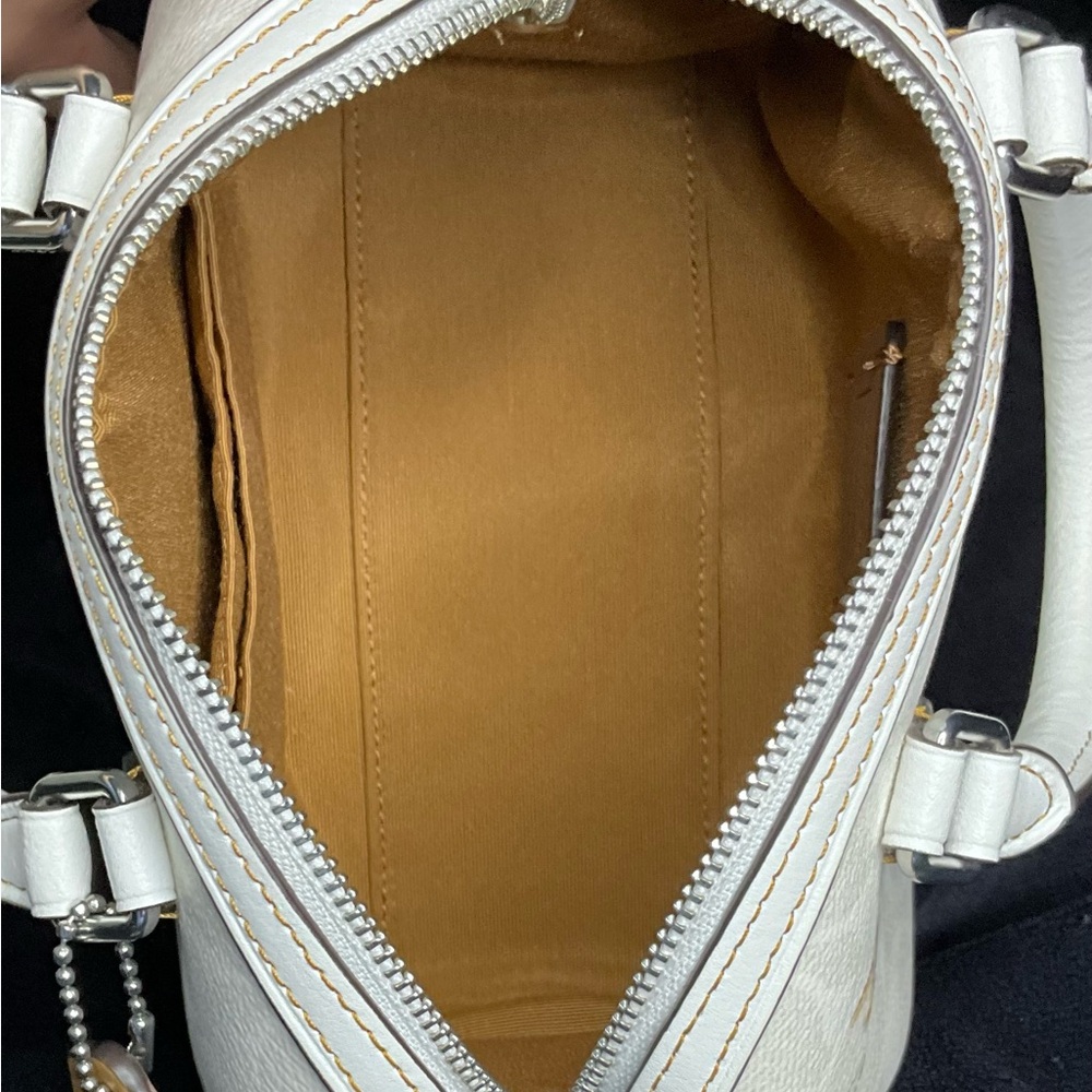 Coach Mini Rowan Hula - Picture 8 of 12